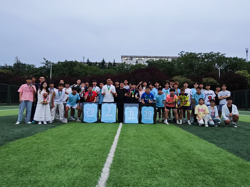 ok1122诸侯快讯“毕业季”足球友谊赛圆满落幕